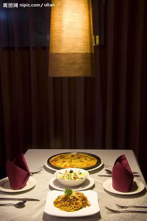 浪漫晚餐图片