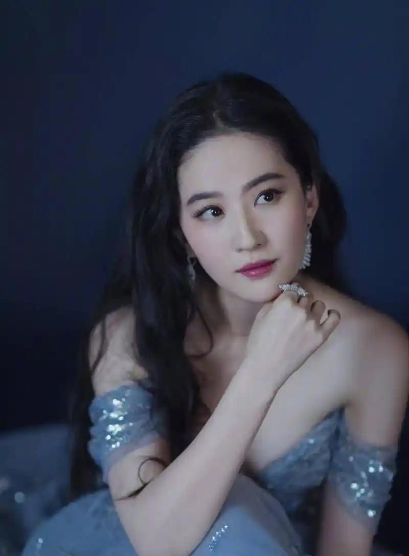 刘亦菲优雅高贵写真神仙姐姐美若天仙