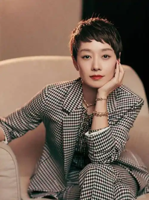 为什么马伊琍留短发后,气质变得更高级?