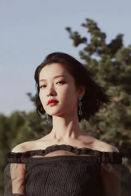 简介:一组精美的演员杜鹃唯美自拍,演员,杜鹃,唯美,自拍