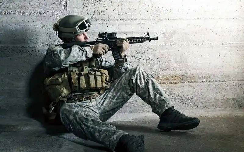 军人的夏天很燃壁纸图片