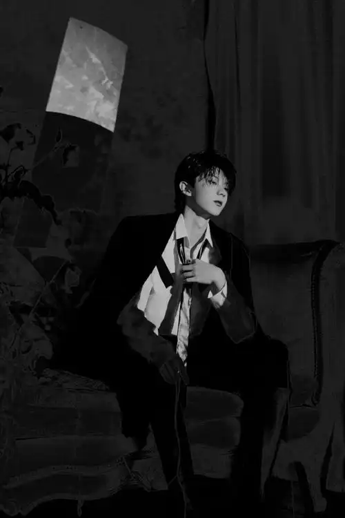 马嘉祺 制服病娇感