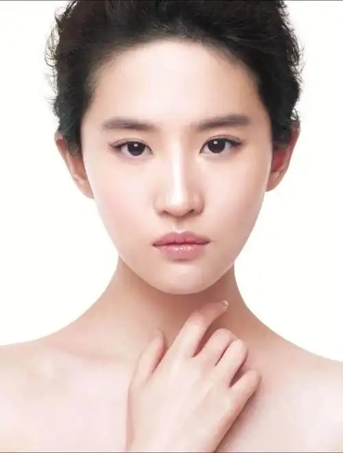 刘亦菲的五官怎么会这么好看02