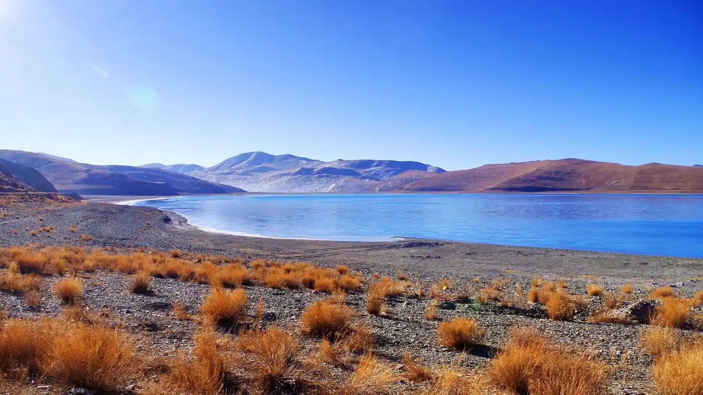 西藏羊卓雍措绝美自然风光高清桌面壁纸