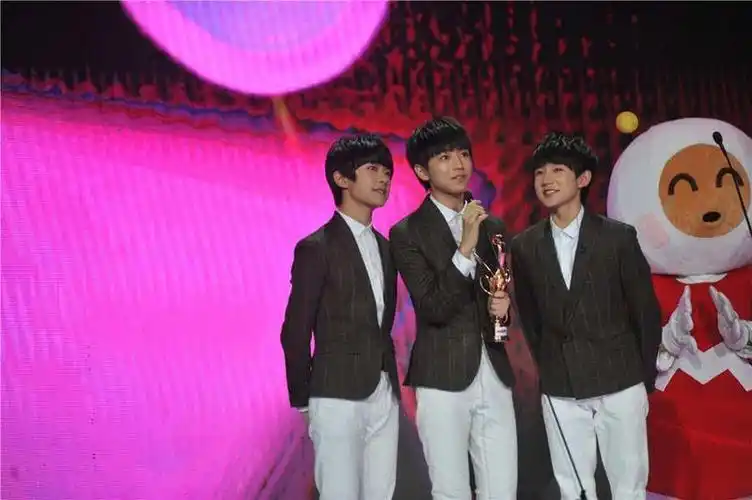 音乐风云榜开启粉丝时代 邓紫棋华晨宇tfboys成大赢家