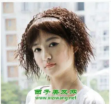 女短发锡纸烫发型图片 让你拥有另类气质