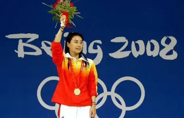 吕燕妮出殡:稳坐霍氏正房几十年,杜绝争产,生前十分宠爱 .