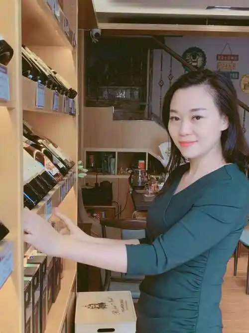 38岁离异女征婚照片(id:4599391)_广东佛山征婚交友_我主良缘网