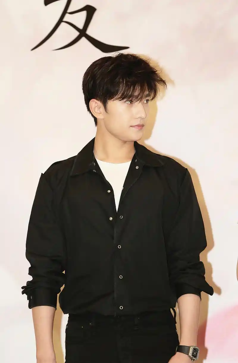 有种预感,因为杨洋和任敏这种演员的滑铁卢,以后大牌演员肯定要加倍