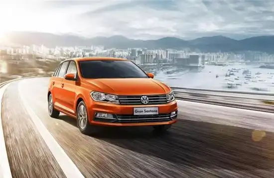 通九州上汽大众"买两厢车选上汽大众"