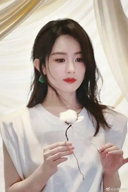 赵满楼#zly#赵丽颖发型师#    "盛意以梦想最美少年时在星光征途中