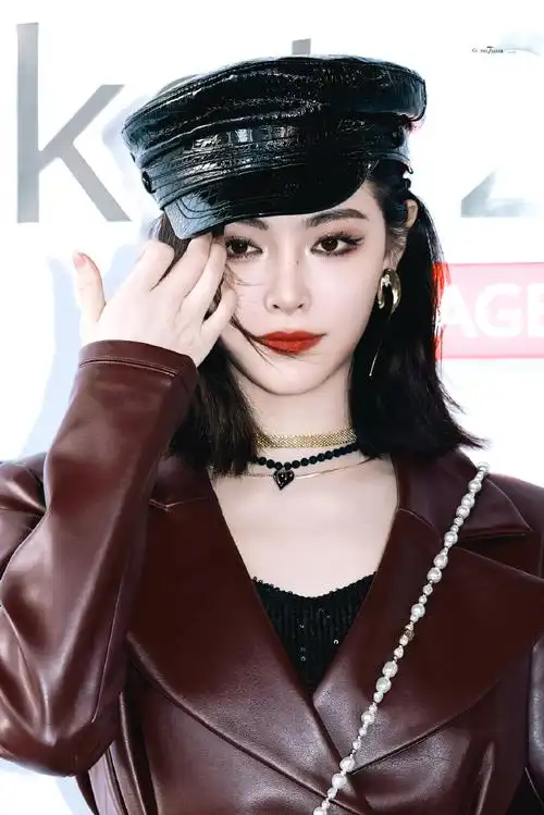 许佳琪的鼻梁痣##被许佳琪身上的姐感蛊到