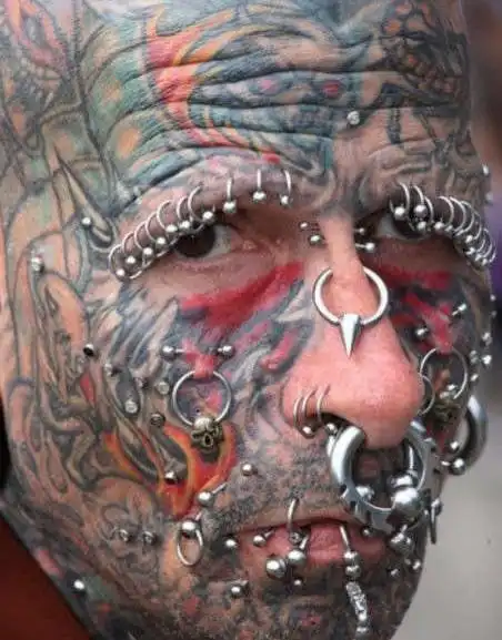 让人无语的惊悚纹身