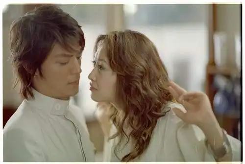 杨潞《做头》情挑关之琳 台上敌人台下情(图)