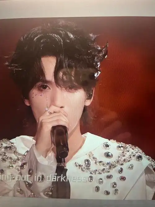 严浩翔《哪吒》这邪魅的歪头一笑,谁懂这该死的性张力一整个拉满