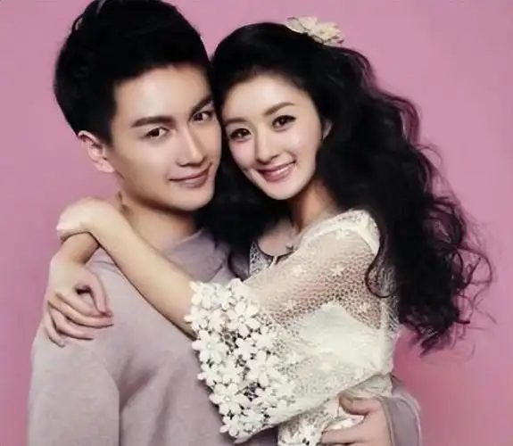 冯绍峰赵丽颖离婚后带孩子聚餐传复婚是不可能但打破一些传闻