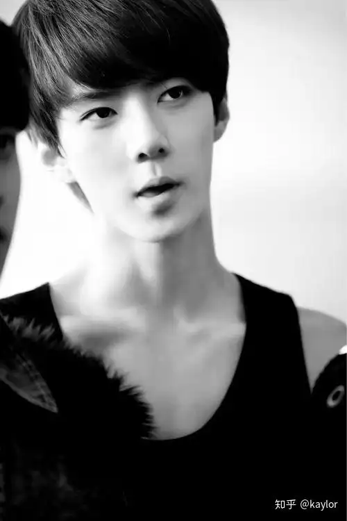 各位有没有世勋刚出道那会的图