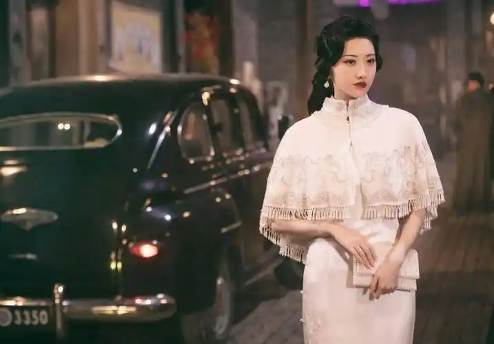 司藤中景甜28套旗袍造型,霸气女王万种时尚,实力演绎人间富贵花