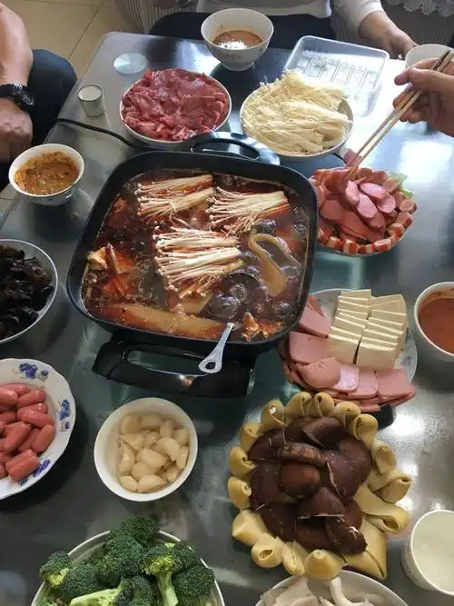 萱宝妈咪姚小厨做的自制火锅
