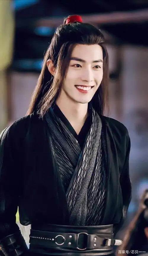 肖战《陈情令》中扮演魏无羡,这是神仙颜值吧!