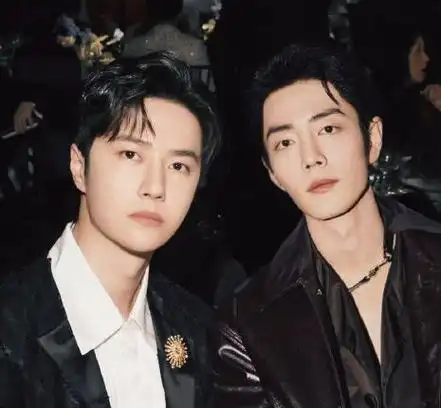 王一博爱上经纪人?两人多个同款被扒,女方已经40多岁|肖战|乐器|cp粉|