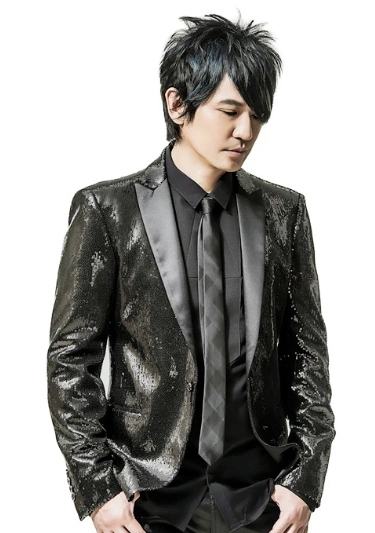 57岁叶世荣曝近况商演再唱老歌遭嘲难听频走穴被指晚年凄凉