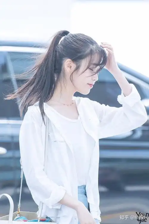 可以推荐一些iu的神仙照片吗