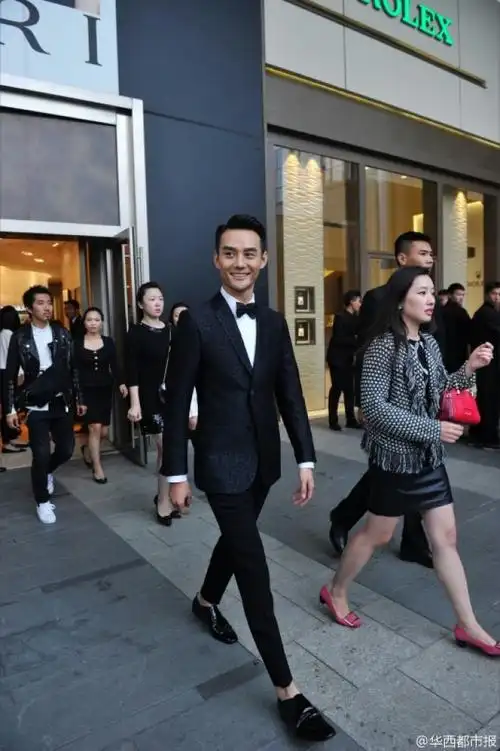 王凯kkw# 20151106 宝格丽站台 来源见水印