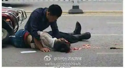 南宁星湖路车祸 女子被公交碾过脑浆迸裂(组图)