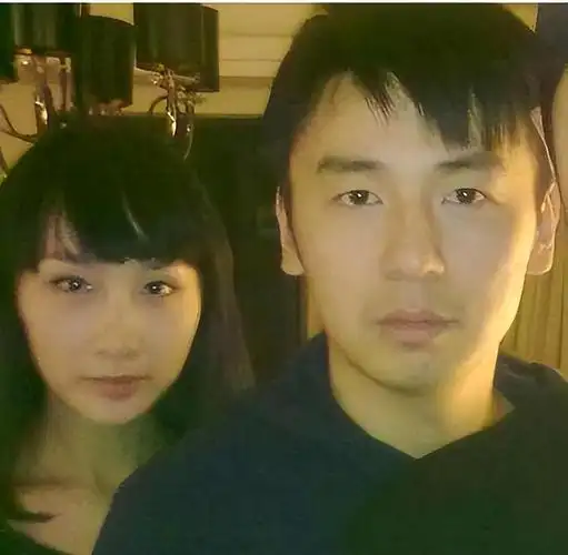 回顾雷佳音因初恋女友15岁辍学与大学同学结婚育有一女太幸福