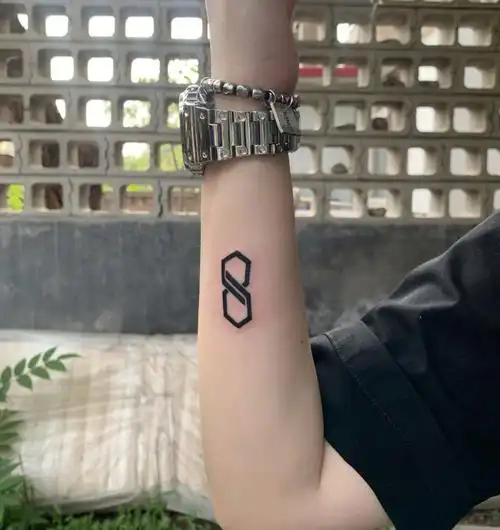 小清新纹身字母纹身线条纹身