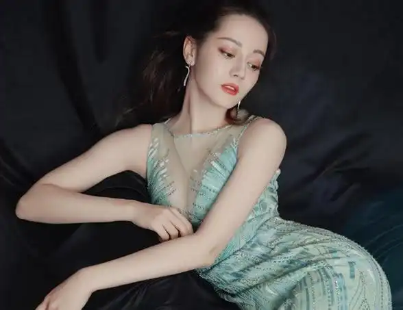 迪丽热巴个人资料的真名是迪丽热巴·迪力木拉提.