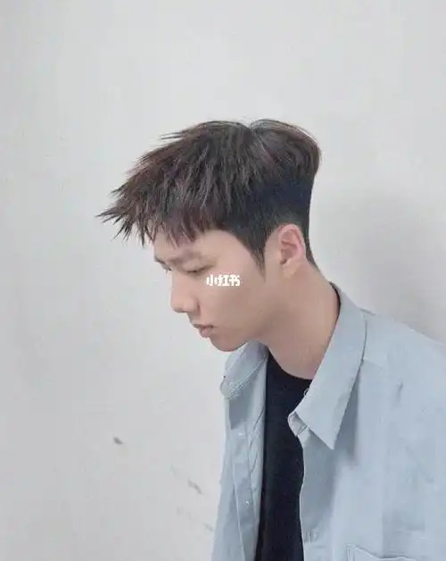 男士前刺短碎盖