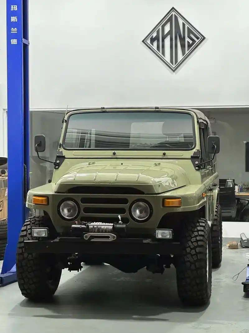 北京吉普212是中国最早生产的乘用车,最纯正的一 - 抖音