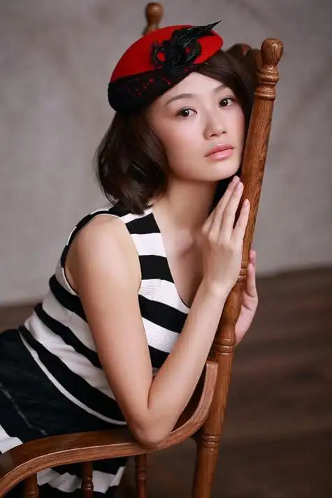 战菁一俏皮写真,清新唯美,尽显小可爱气息