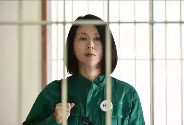 五个女犯人出狱后做的第一件事居然是