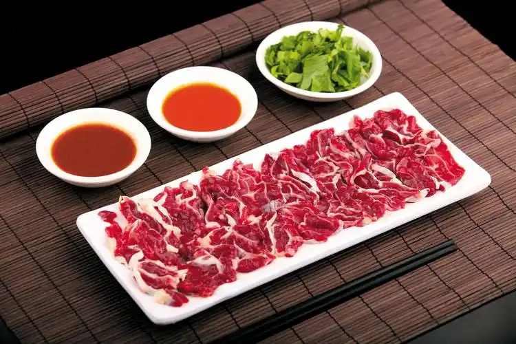 潮人自助牛肉火锅丨牛肉任你吃