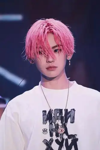 物料|小鬼王琳凯新歌6.25上午10点《不良少年》期待上线