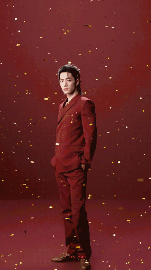 肖战跟红色太配了##肖战红西装大背头