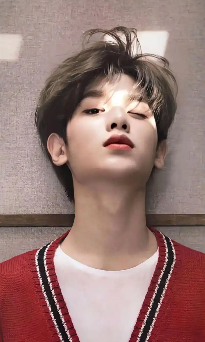 黄明昊justin #神仙颜值 黄明昊的神仙照片! - 抖音