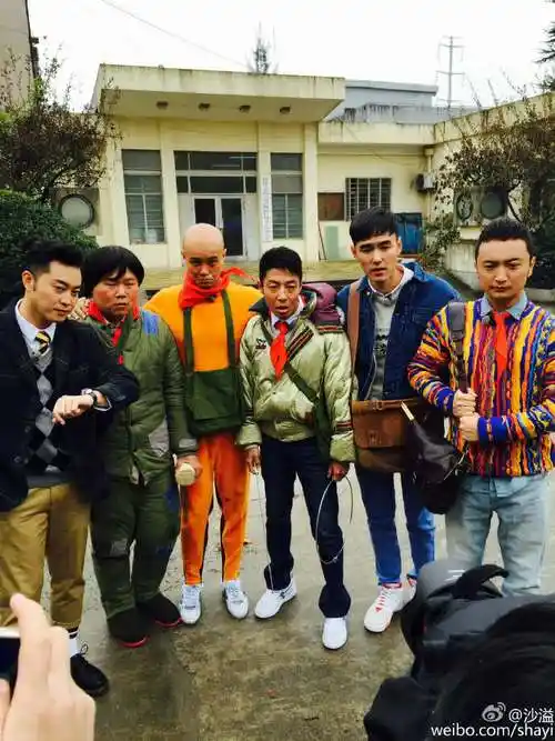 李准基的调调明显不在周冬雨审美点上,她和阮经天走得近一些也不奇怪.