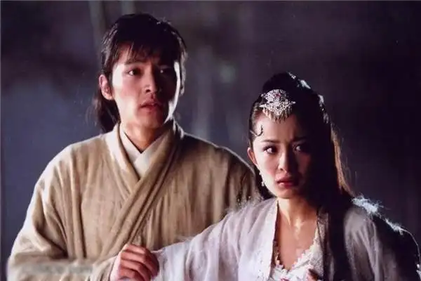 杨幂重新关注胡歌两人曾地下恋3年