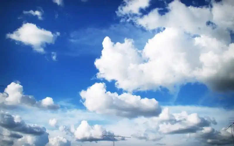 蓝天白云晴空万里真的太美了