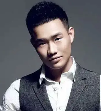 潮男也爱板寸头,彰显硬汉魅力!_发型