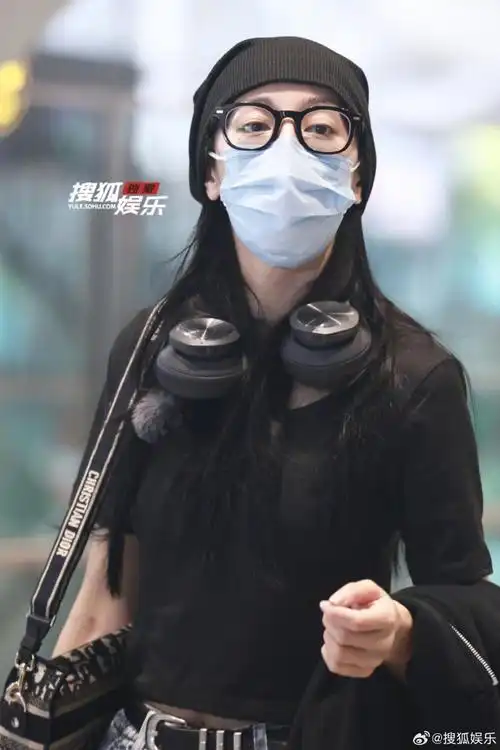 迪丽热巴素颜状态##热巴好a##迪丽热巴花少5出发路透