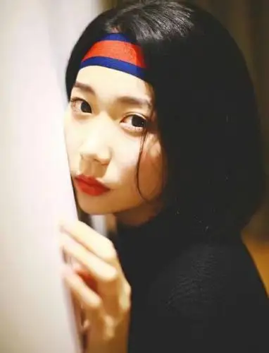 穆乐恩个人写真