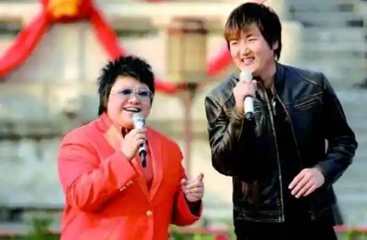 韩红终于坦言,与孙楠的真实关系,做23年单身母亲真不后悔吗?