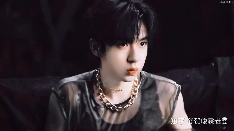 有什么贺峻霖绝美照片? - 知乎