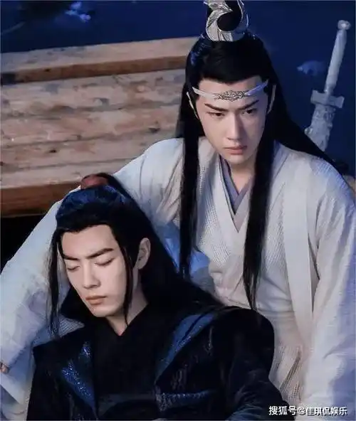 表面风光无限,实则步步惊心,王一博肖战的苦楚,黄渤早就看穿了