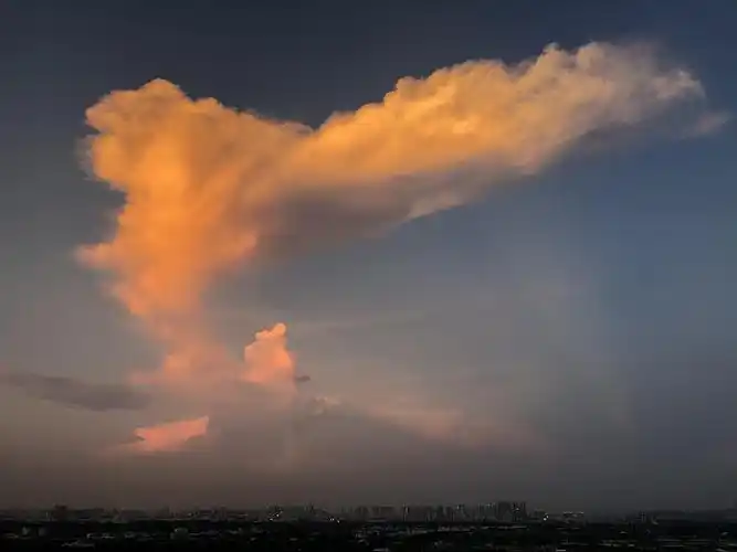 变化云朵(好像天空的应援棒